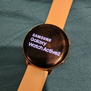 Samsung Galaxy Watch Active2 Gold 44mm  with White Silcone Band